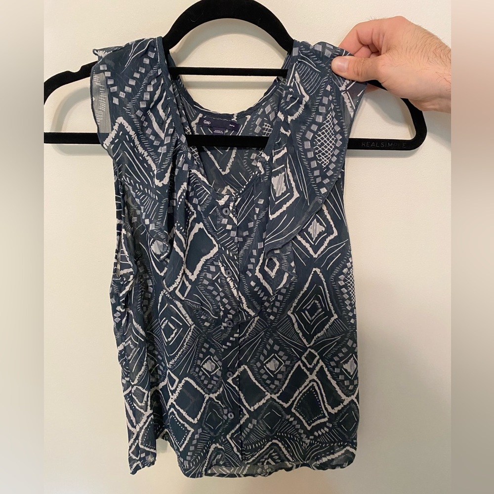 GAP blue patterned blouse